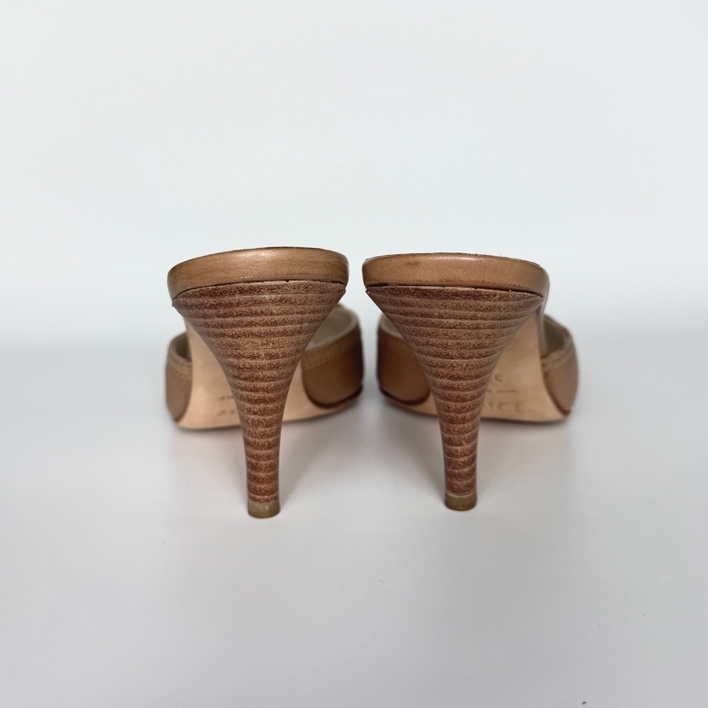 Vintage Dior tan leather pointed-toe mule heels with D buckle, size US 7 - Picture 7 of 8